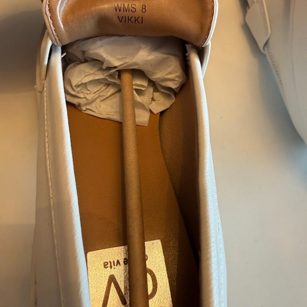 NWOT DV by Dolce Vita Vikki Lug-Sole Loafers Size 8 - Picture 4 of 4